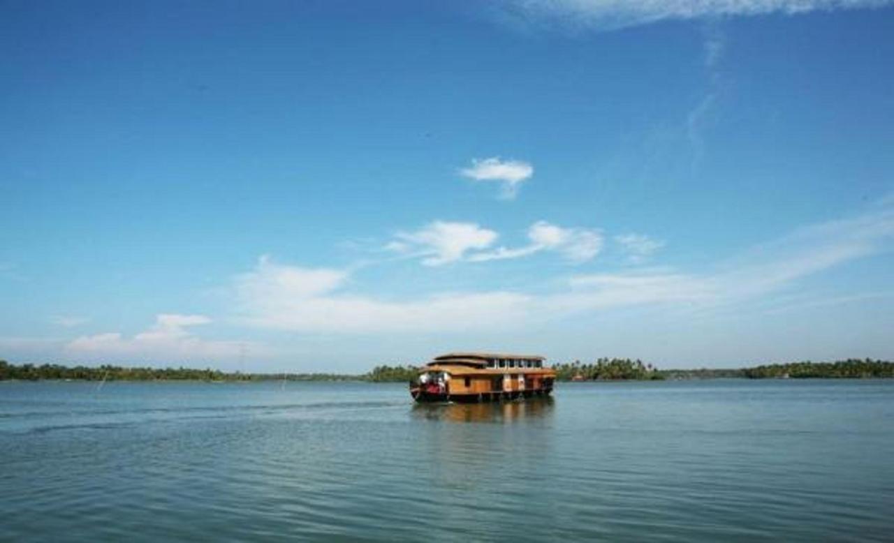 Regant Lake Village, Kollam. Chavara Eksteriør bilde